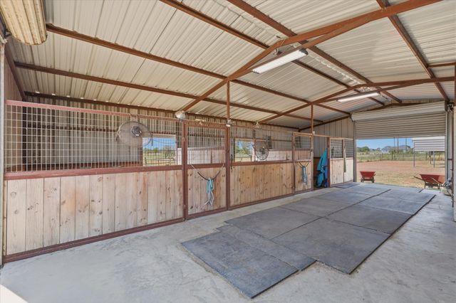 453 Kincannon Lane, Rhome, TX 76078