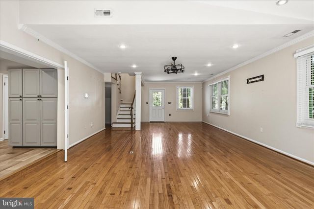 4003 KLOMAN ST, Annandale, VA 22003