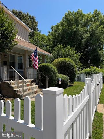 2501 DEWITT AVE, Alexandria, VA 22301