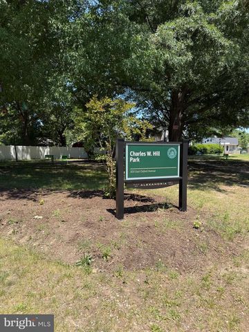 2501 DEWITT AVE, Alexandria, VA 22301