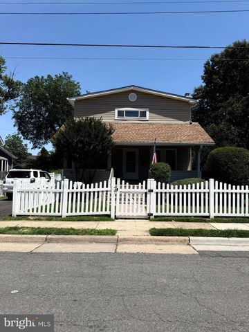 2501 DEWITT AVE, Alexandria, VA 22301