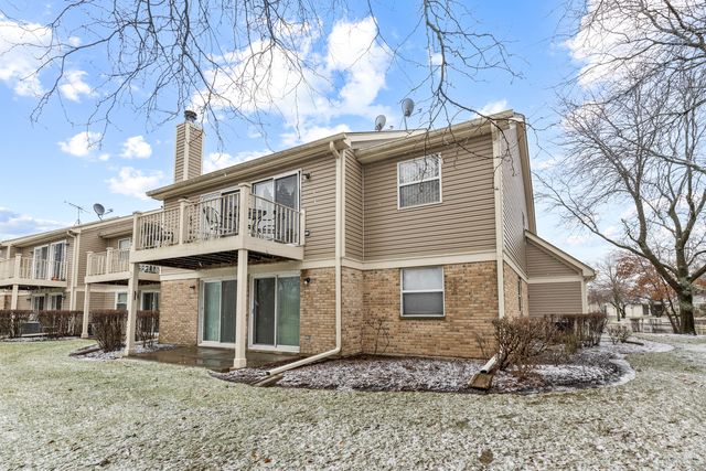 2838 Meadow Lane W-2, Schaumburg, IL 60193