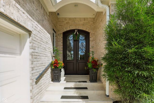 15153 Kampen Circle, Carmel, IN 46033