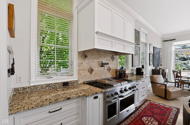 15153 Kampen Circle, Carmel, IN 46033