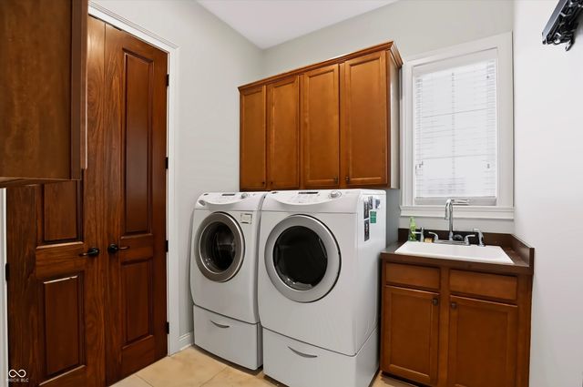 15153 Kampen Circle, Carmel, IN 46033