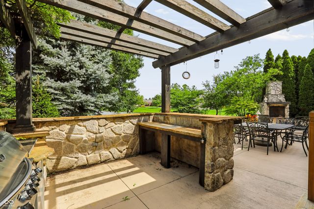 15153 Kampen Circle, Carmel, IN 46033