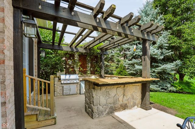 15153 Kampen Circle, Carmel, IN 46033