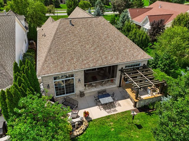 15153 Kampen Circle, Carmel, IN 46033