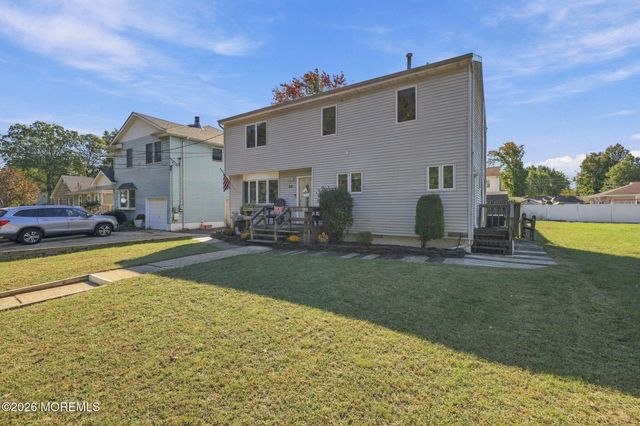 24 Sixth Street, Hazlet, NJ 07734