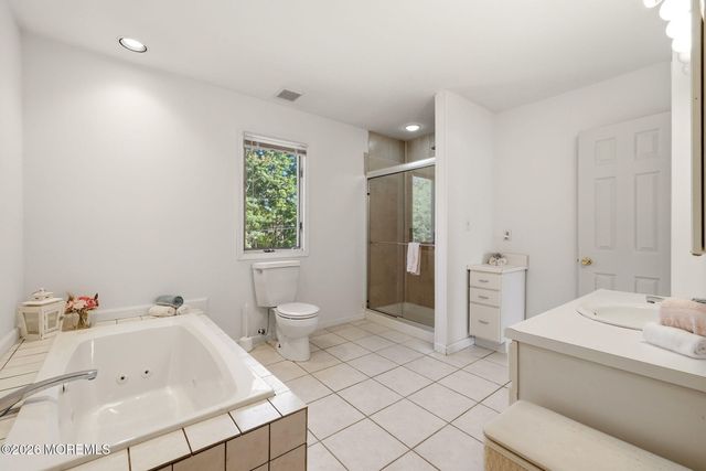 24 Sixth Street, Hazlet, NJ 07734