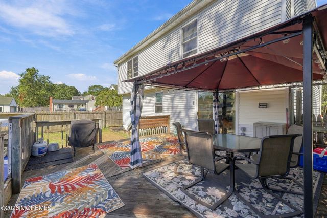 24 Sixth Street, Hazlet, NJ 07734