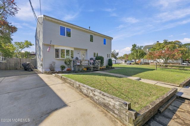 24 Sixth Street, Hazlet, NJ 07734