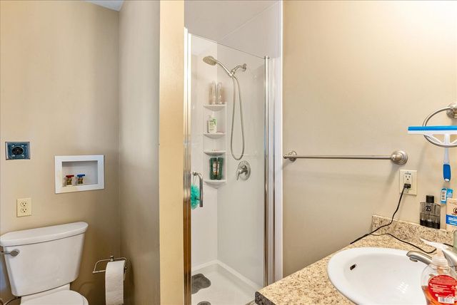 5045 S 2500 W, Roy, UT 84067