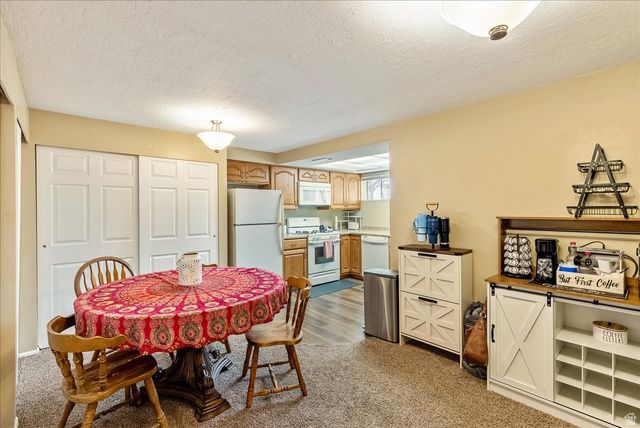5045 S 2500 W, Roy, UT 84067