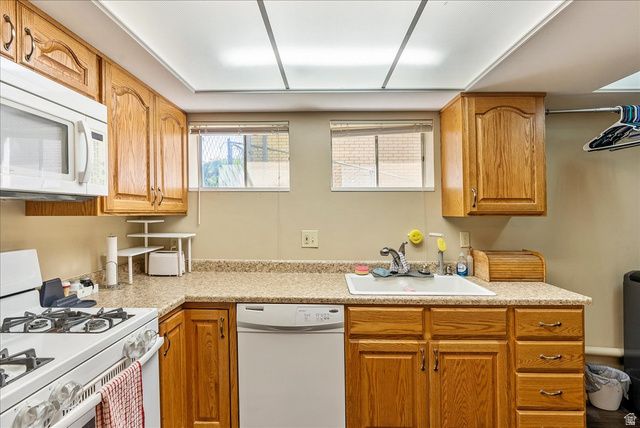5045 S 2500 W, Roy, UT 84067