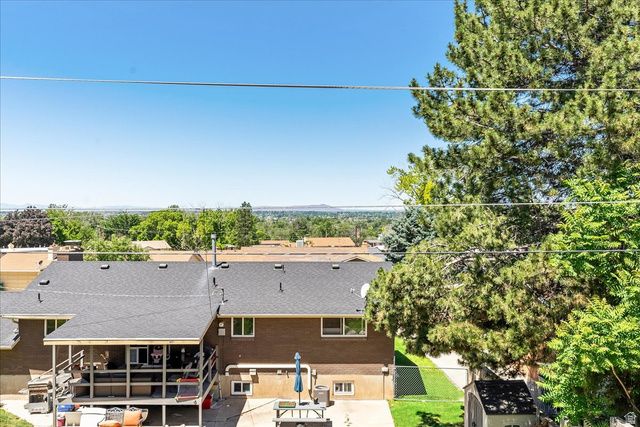 5045 S 2500 W, Roy, UT 84067