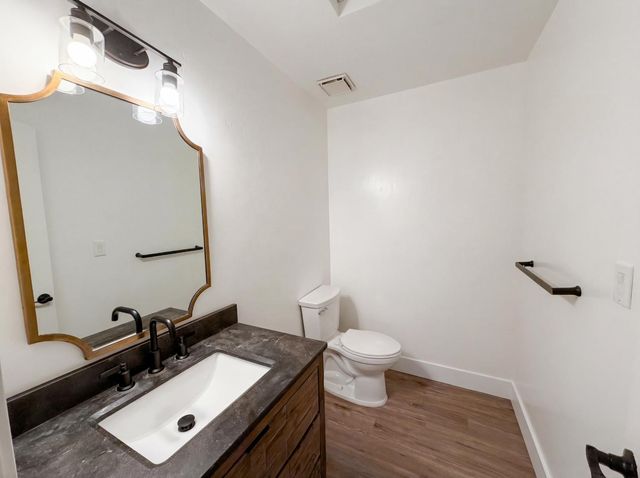 703 Shasta St, Roseville, CA 95678