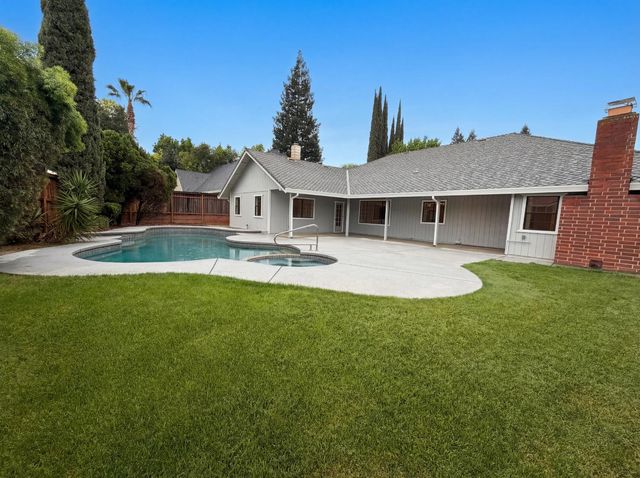 703 Shasta St, Roseville, CA 95678