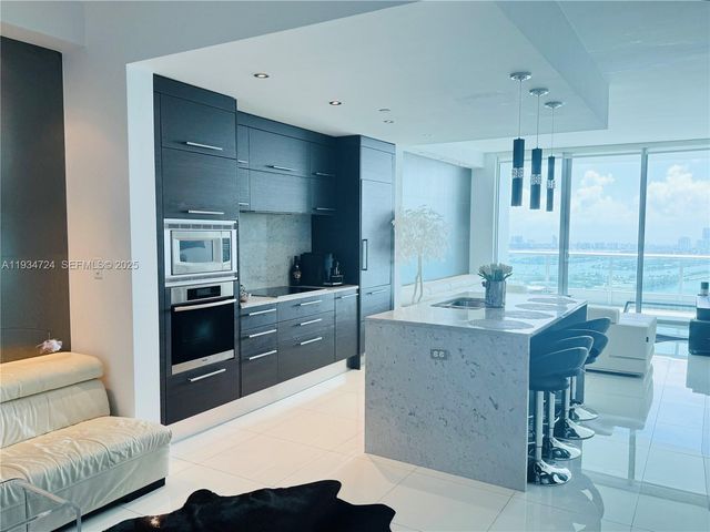 900 Biscayne Blvd 4504, Miami, FL 33132