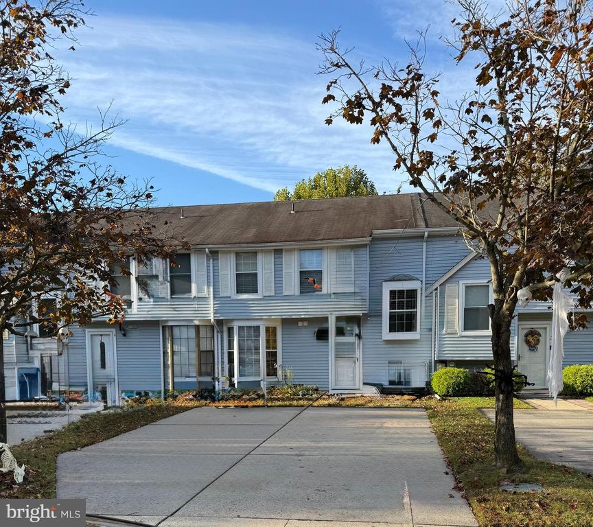 4 STEINWAY CT, Westampton, NJ 08060