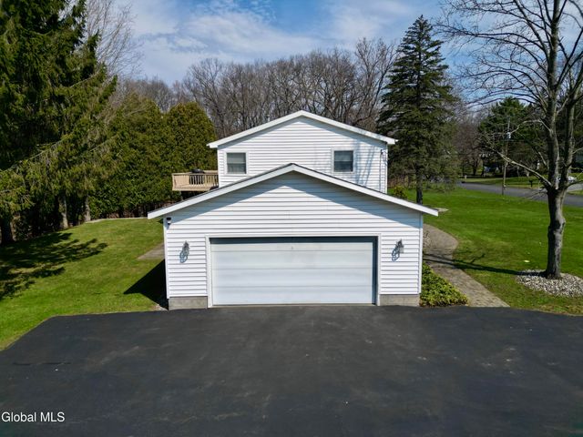 48 Grissom Drive, Clifton Park, NY 12065