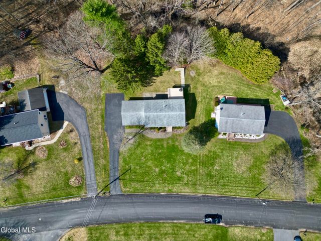 48 Grissom Drive, Clifton Park, NY 12065