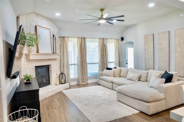 1525 Jocelyn Drive, Fort Worth, TX 76052