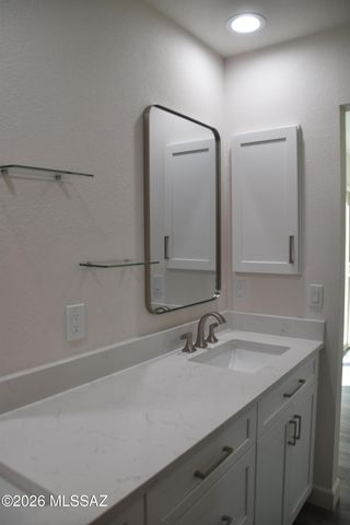 5930 N Placita Del Conde, Tucson, AZ 85718