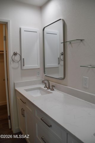 5930 N Placita Del Conde, Tucson, AZ 85718