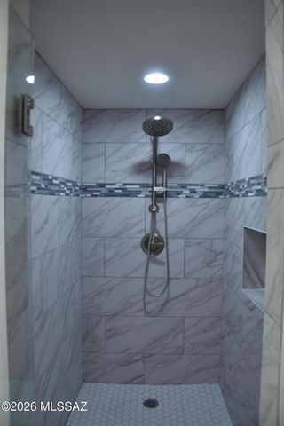 5930 N Placita Del Conde, Tucson, AZ 85718