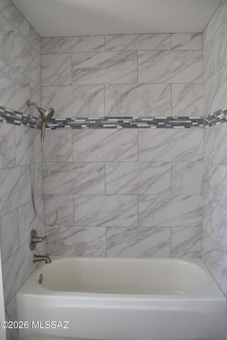 5930 N Placita Del Conde, Tucson, AZ 85718