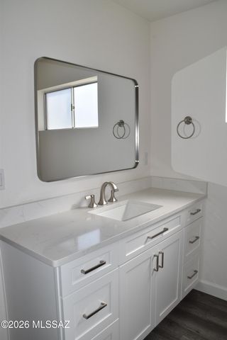 5930 N Placita Del Conde, Tucson, AZ 85718