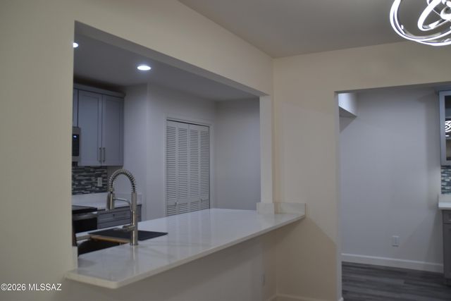 5930 N Placita Del Conde, Tucson, AZ 85718