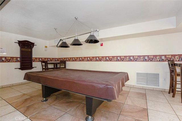 5325 Newcastle Ave. 322, Encino, CA 91316