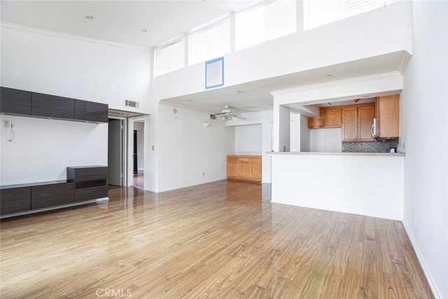 5325 Newcastle Ave. 322, Encino, CA 91316