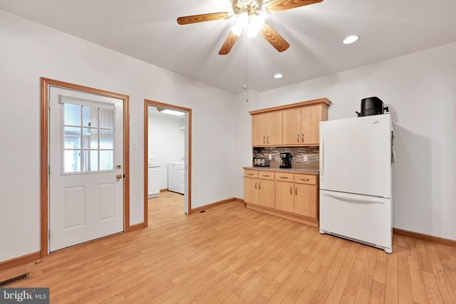 228 E CHERRY ST, Palmyra, PA 17078