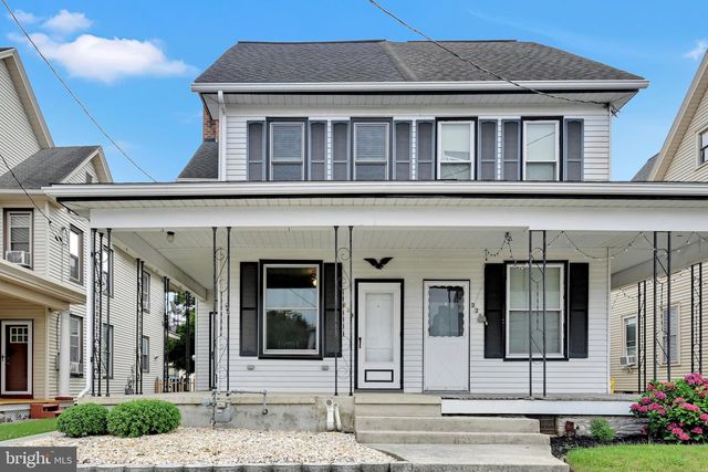 228 E CHERRY ST, Palmyra, PA 17078