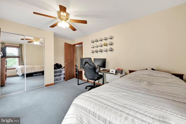 228 E CHERRY ST, Palmyra, PA 17078