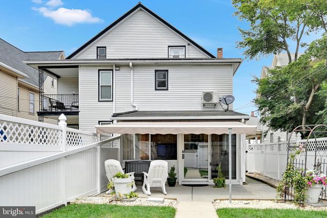 228 E CHERRY ST, Palmyra, PA 17078