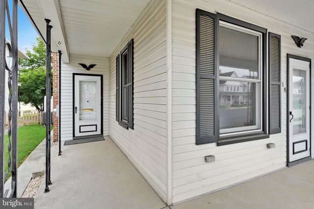 228 E CHERRY ST, Palmyra, PA 17078