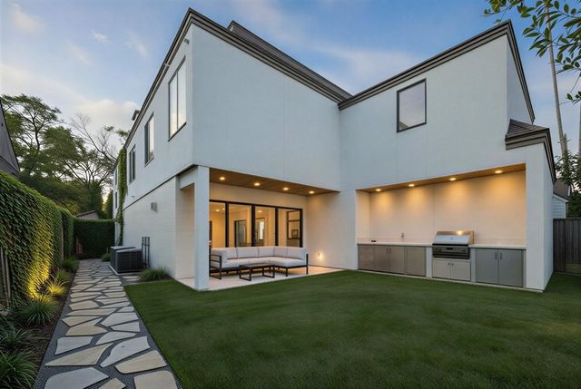 2217 Pelham Drive, Houston, TX 77019