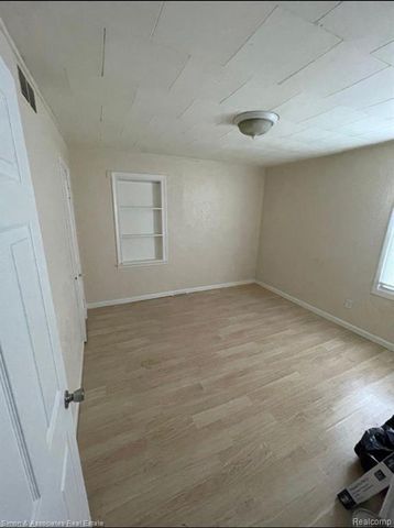 2396 Fisher Street, Melvindale, MI 48122
