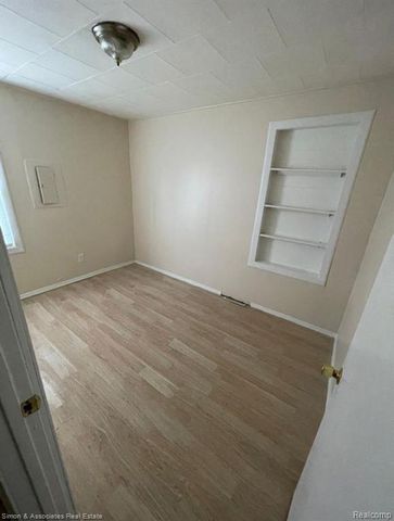 2396 Fisher Street, Melvindale, MI 48122