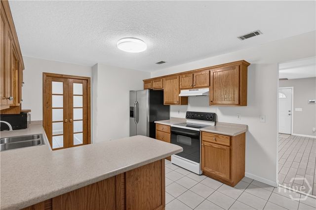 504 Lake Drive, Midway, GA 31320