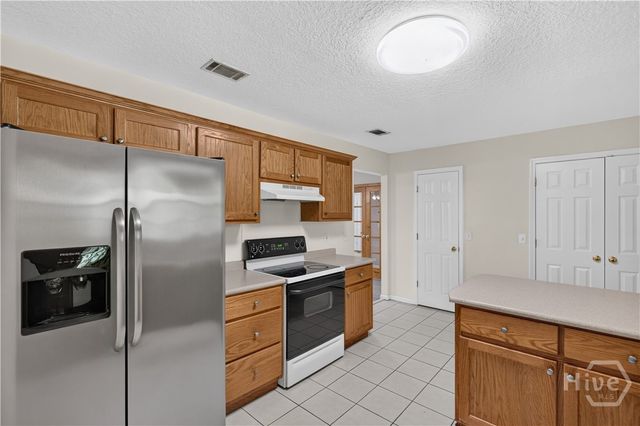 504 Lake Drive, Midway, GA 31320