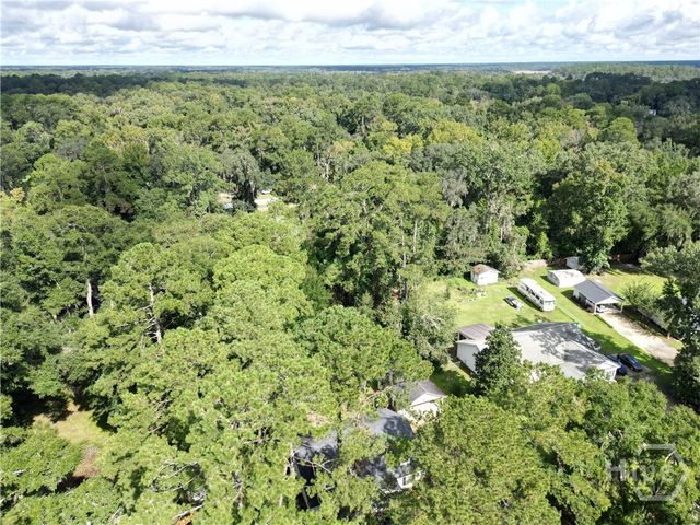 504 Lake Drive, Midway, GA 31320