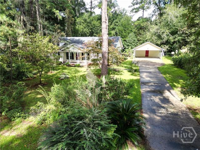 504 Lake Drive, Midway, GA 31320