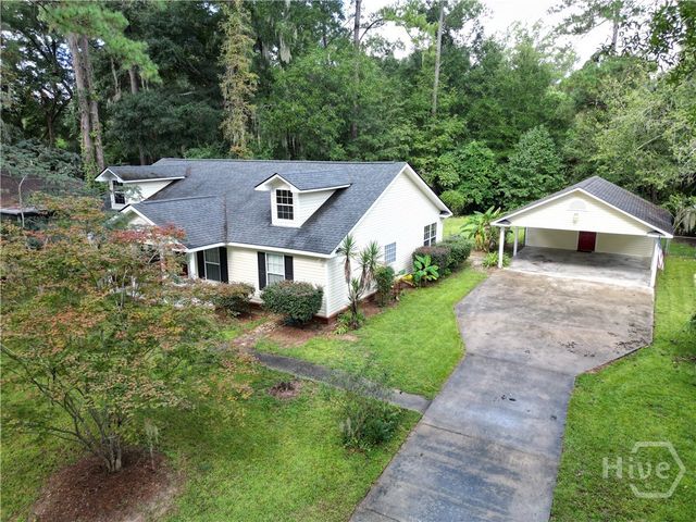 504 Lake Drive, Midway, GA 31320