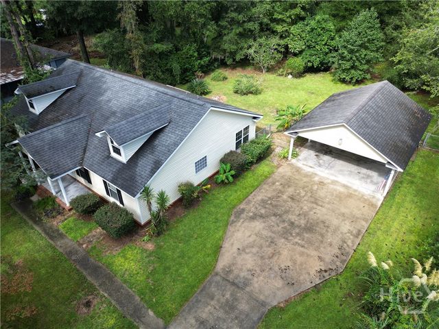 504 Lake Drive, Midway, GA 31320
