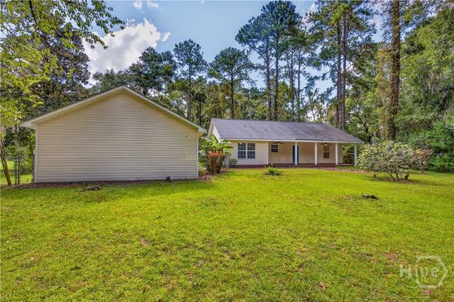 504 Lake Drive, Midway, GA 31320